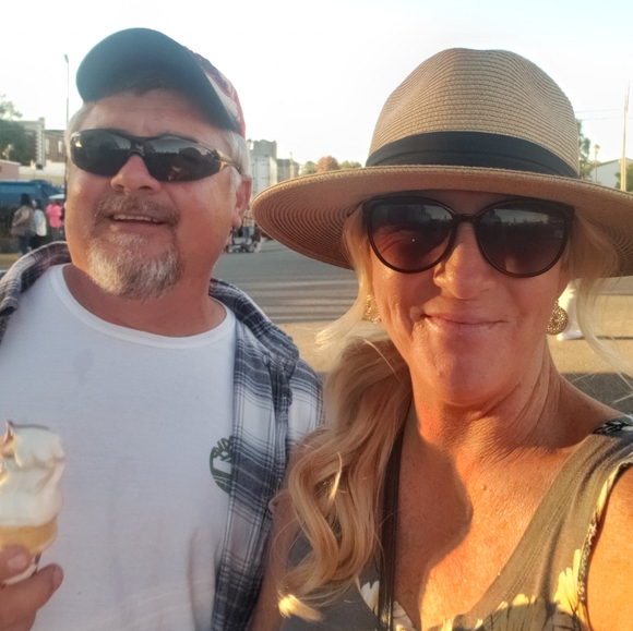 Meet your Posher, Stephanie - Picture 5 of 8